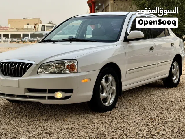 هونداي افانتي لون ابيض صالون بيج كيف واصله ولا عيب باذن الوهاب