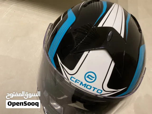 خوذه  cf moto الاصليه مع قزازه سبير
