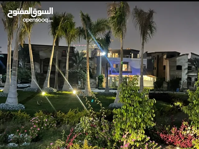 300 m2 4 Bedrooms Villa for Rent in Cairo New October