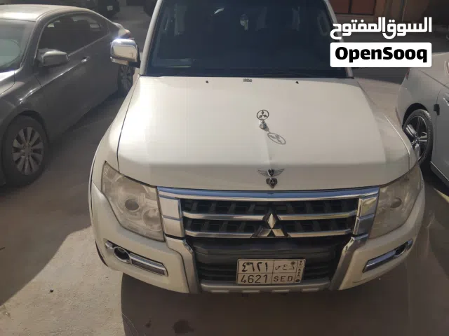 2019 Mitsubishi Pajero GLS
