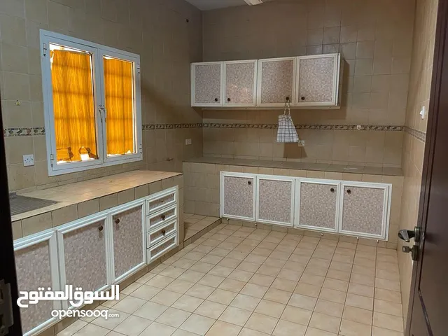 85 m2 2 Bedrooms Apartments for Rent in Al Batinah Sohar