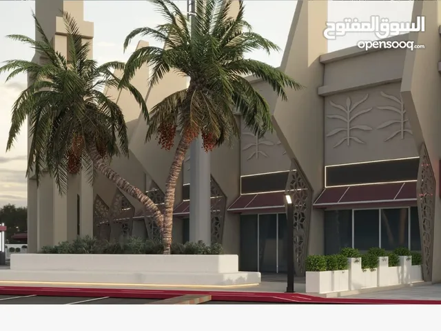 محلات تجاريه ومكاتب بجوار الوحده موول بجانب الباص استيشن متاح المساحات والاسعار