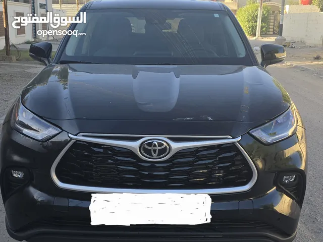 New Toyota Highlander in Baghdad