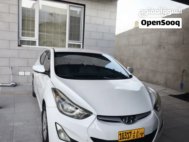2014 هيونداي النترا Standard