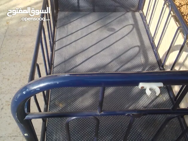 تخت بيبي حديد