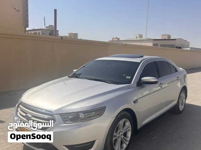 2018 Ford Taurus SEL