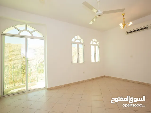 Villa for rent in Mina Al Fahal