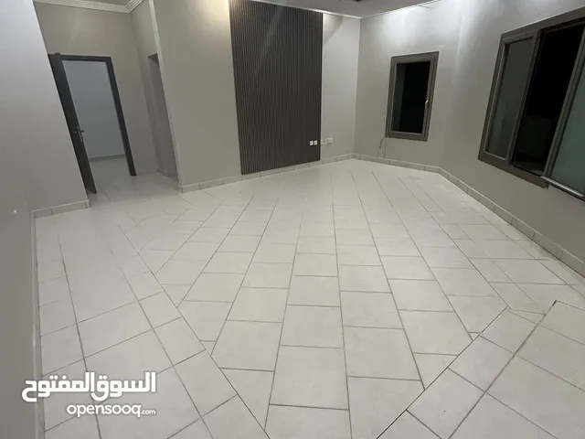 2500 m2 More than 6 bedrooms Villa for Rent in Kuwait City Faiha