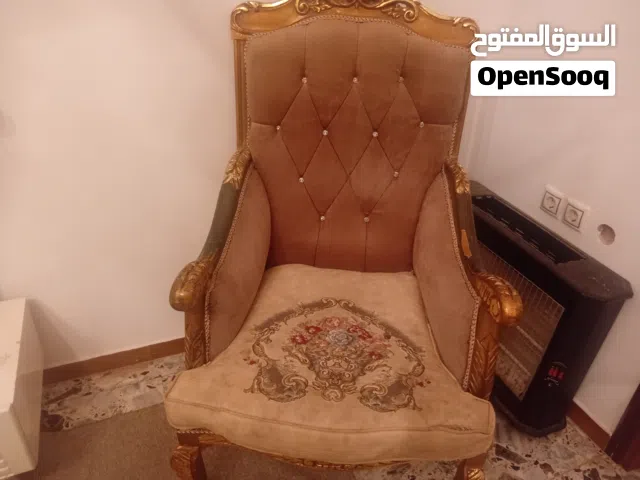 صالون دمياطي ومربوعة عشرة مساند وعشرة منادير للبيع