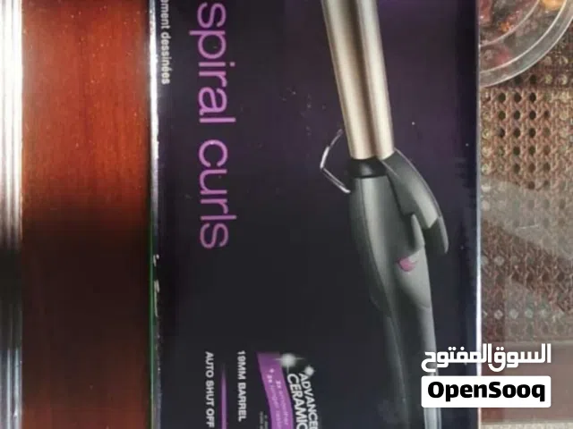 مصفف شعر الماني بحالة ممتازة جدا ...لم يستعمل