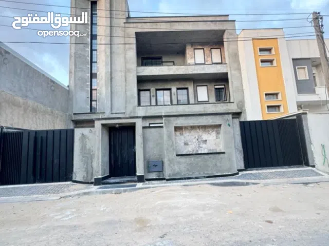 600 m2 More than 6 bedrooms Villa for Sale in Tripoli Souq Al-Juma'a