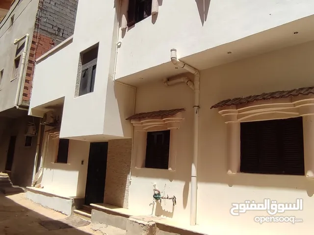 180 m2 3 Bedrooms Townhouse for Sale in Tripoli Abu Saleem