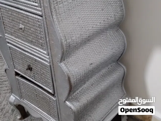 طاوله خشب لون سلفر ادراج