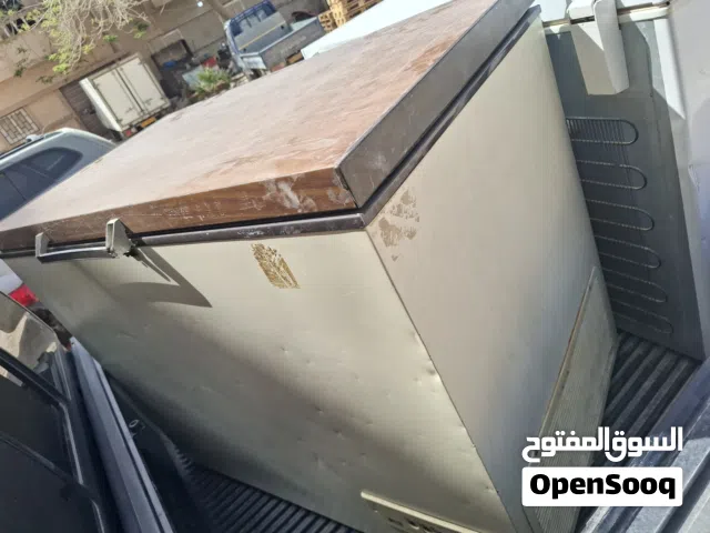 فريزات عاطلات بدون محرك