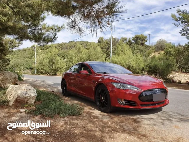 ،وارد امريكا ،مالك اول ، ماشي111 كمTesla s 90 2015 للبيع