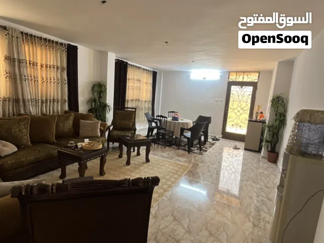 منزل شبه مستقل للايجار مفروش بالاضافه االى مشغل خياطه التين للخياطه