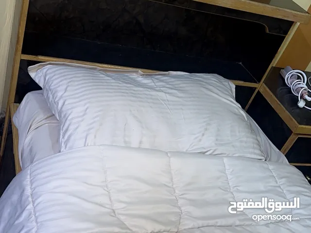 غرف نوم كامله للبيع خشب لاتيه 18 قابل للتفاوض