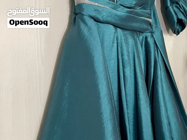 فستان جديد و من محل غالية