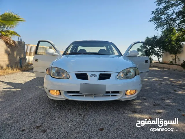 هونداي افانتي 1999