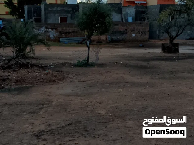 ارض للبيع في عين زارة