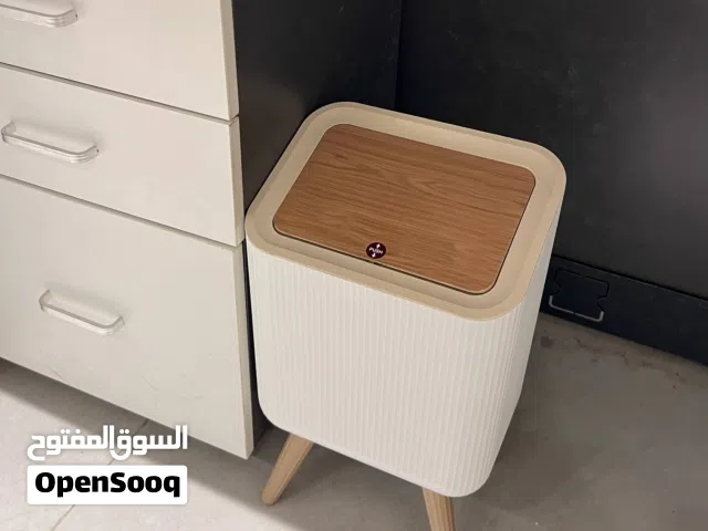 سلة نفايات تصميم حديث