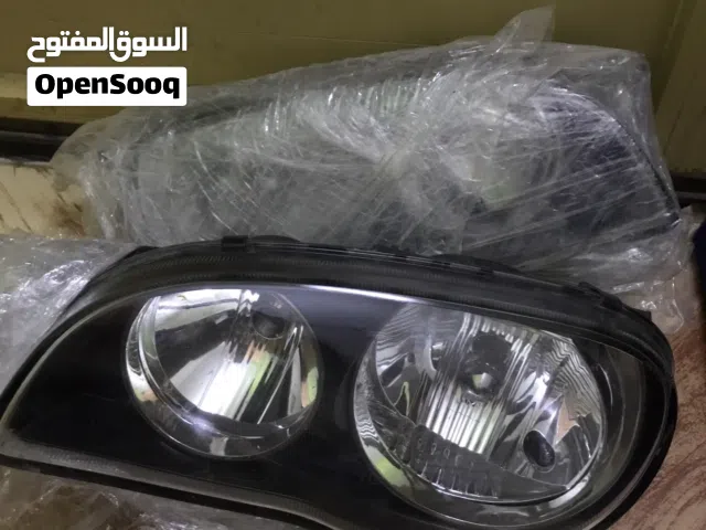 مصابيح او اناره. كورلا 2000