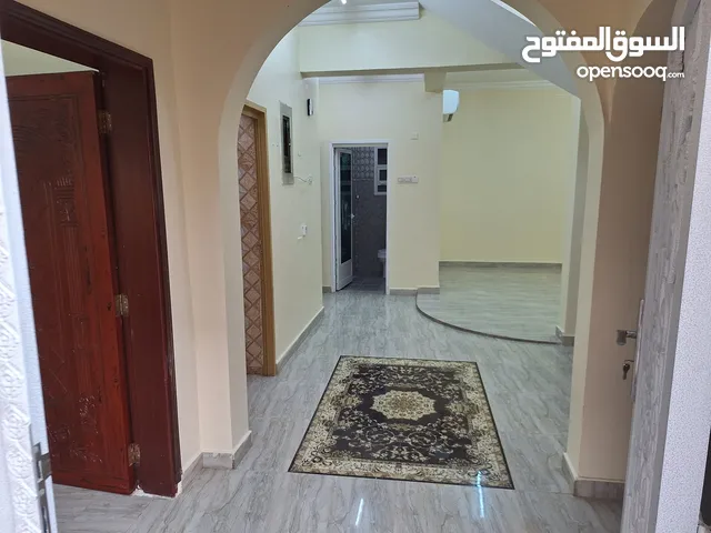 300m2 More than 6 bedrooms Villa for Rent in Muscat Al Mawaleh