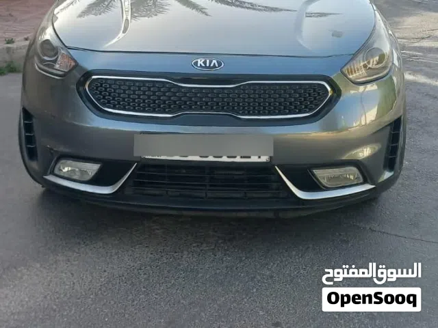 2017 كيا نيرو EX Touring