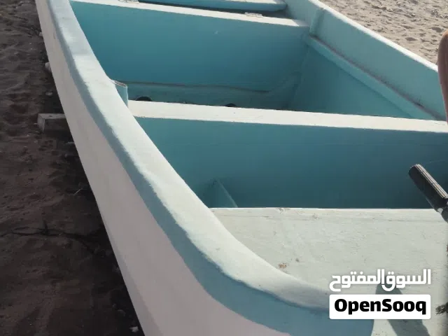 قارب 22 قدم بدون مكينه و بدون ملكيه