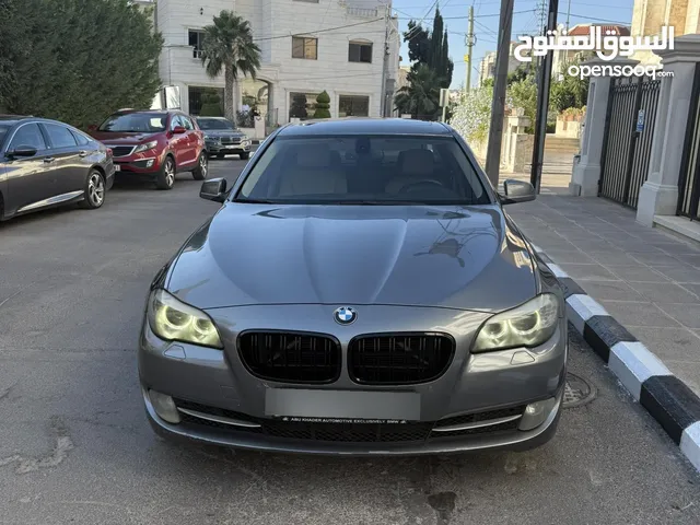 لون مميز بحالة ممتازة BMW f10 فحص كامل ماتور 3000