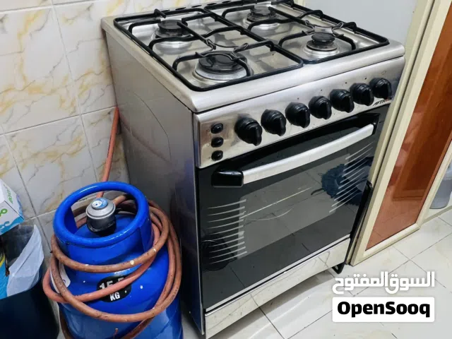غاز اربع يعيون نظيف وبحاله جيده مع جرة غاز و منظم وبايب كامل