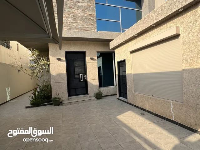 450 m2 4 Bedrooms Villa for Sale in Al Riyadh King Abdullah