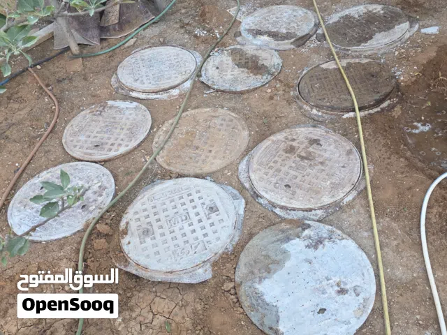 غطي مناهل حديد قياس 60 في 60 للبيع عدد 10