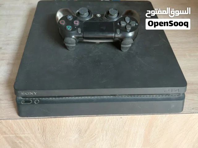 بلاي ستيشين 4 فول مواصفات شبة جديد باقي التفاصيل بالوصف