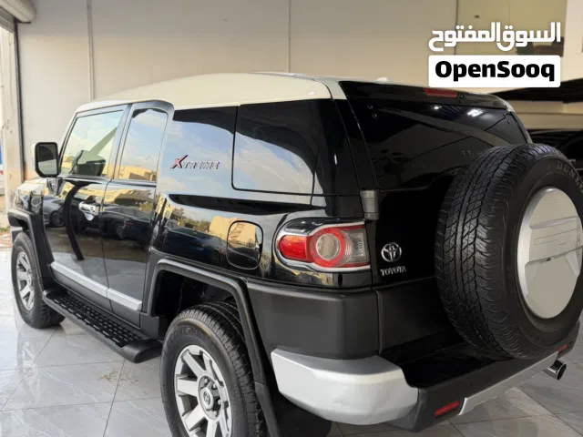 Used Toyota FJ in Tripoli