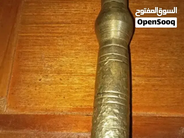 مدق مهراز اثري قديم من النحاس