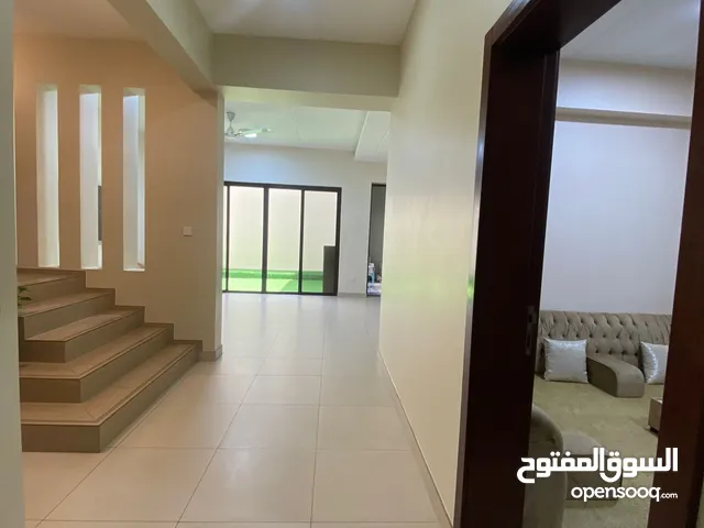 220 m2 4 Bedrooms Villa for Rent in Muharraq Diyar Al Muharraq