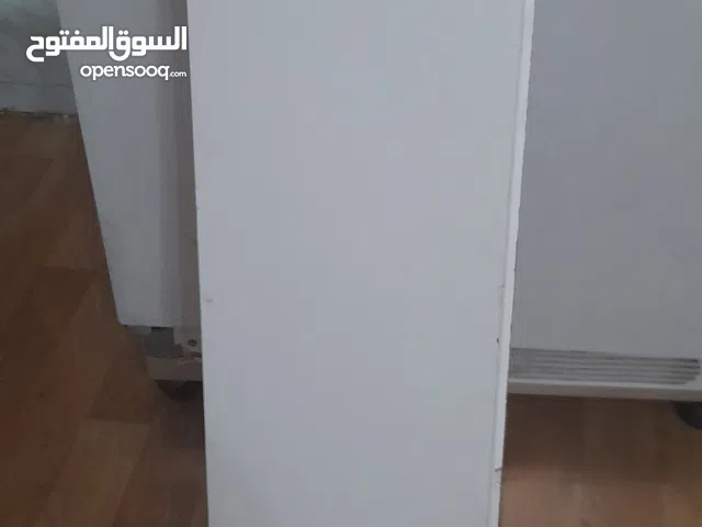 رفوف ايكيا لون أبيض بحالة جيدة