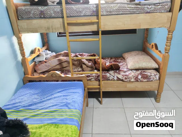 غرفة للبيع مع مكتب