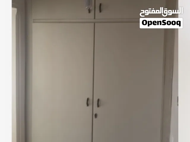 خزانة حائط