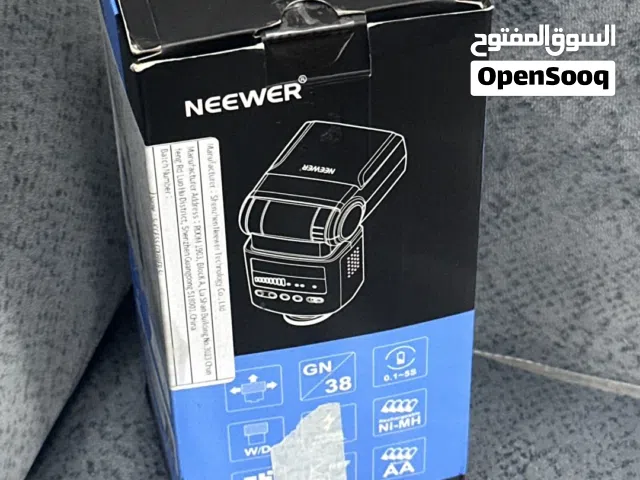 فلاش تصوير Neewer – حالة ممتازة (كالجديد)