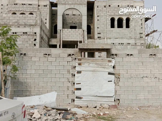 620 m2 More than 6 bedrooms Villa for Sale in Doha Madinat Khalifa