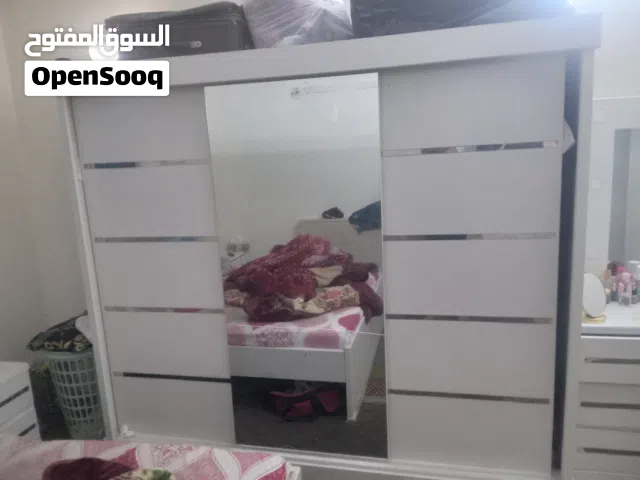 خزائن دولاب بحاله ممتاازة