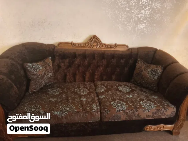للبيع طقم كنب بحالة ممتازة