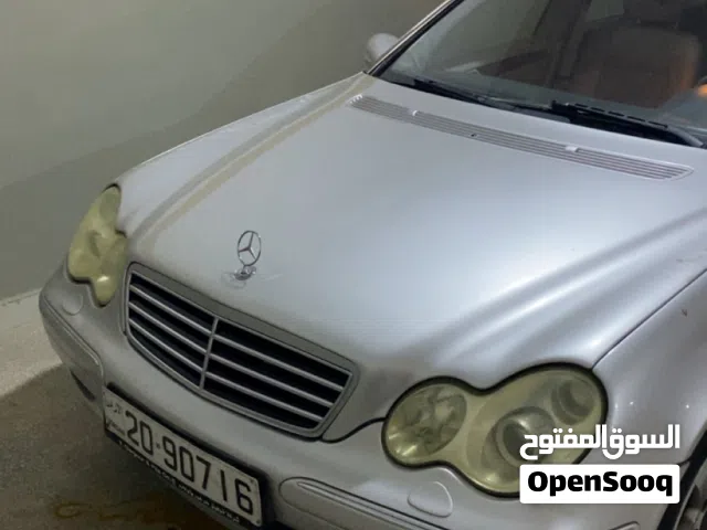 2004 مرسيدس بنز الفئة-C C 200