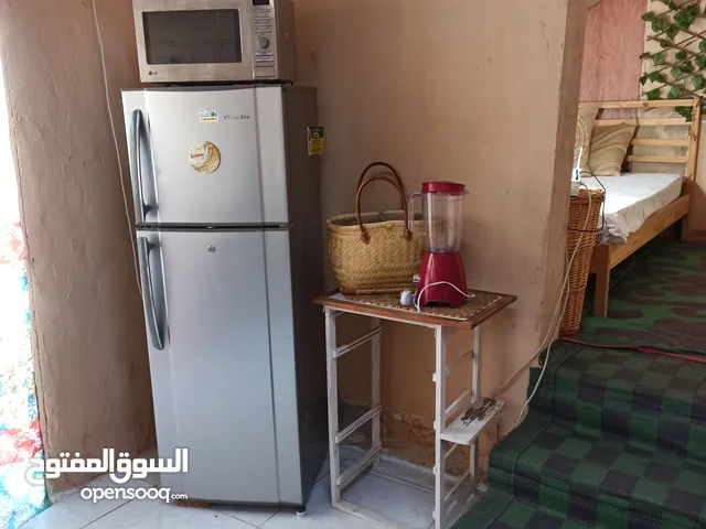 Studio / private cottadge in the villa with kitchnen short term /monthly no commisson, no checks.