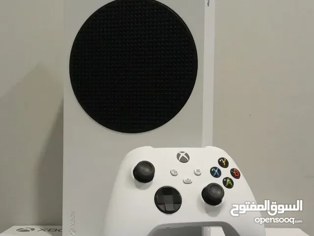 xbox سيريس اس نظيف مع جهازين وهاردسك 1 tb وسماعه وماوس ردراجون