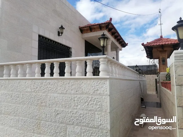 220m2 3 Bedrooms Villa for Sale in Amman Tabarboor