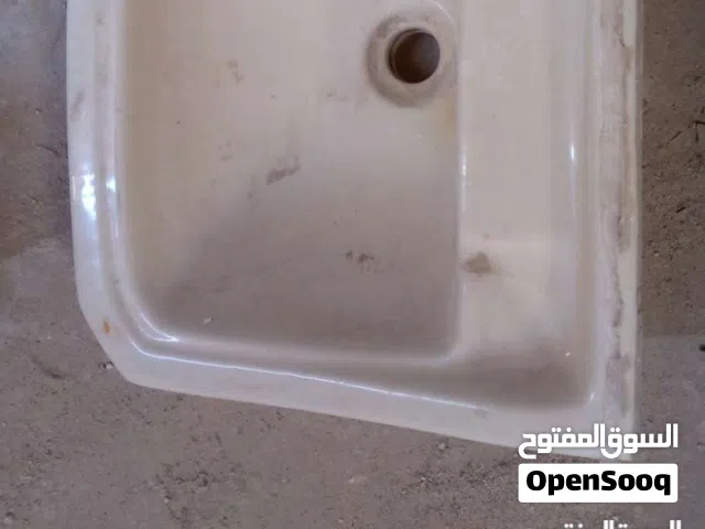 بسعر مغري مغسله ثقيله بحاله ممتازه للبيع بتركب ع طول بالحيط بدون عامود