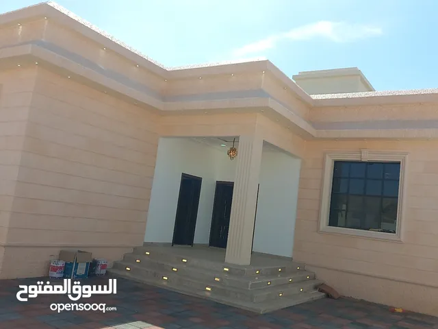 235 m2 3 Bedrooms Villa for Sale in Buraimi Al Buraimi